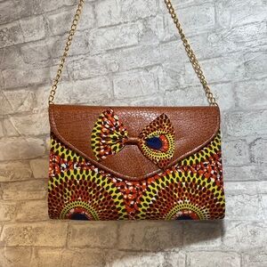 Nwot Colorful Patterned Bow Faux Leather‎ crossbody with Gold Chain Strap